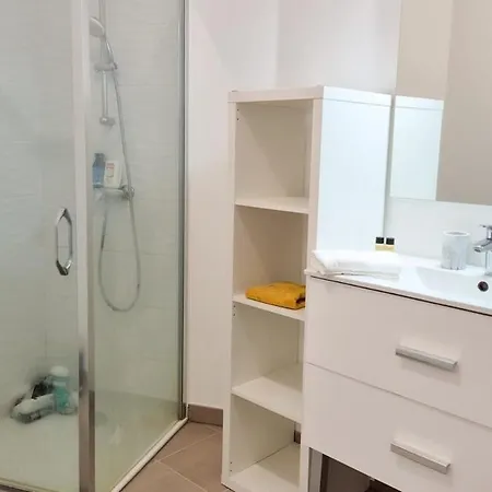 Avec Terrasse Apartamento *